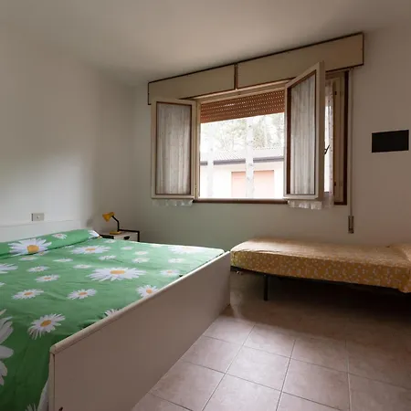 Luminous Flat In With Garden Bibione