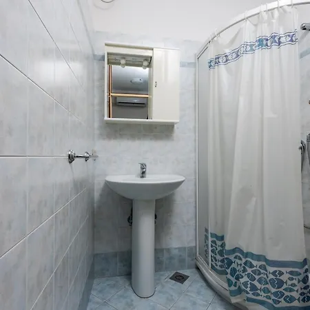 Luminous Flat In With Garden Apartment *