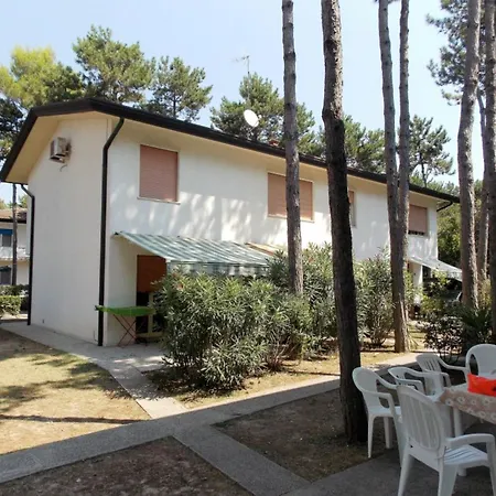 Luminous Flat In With Garden