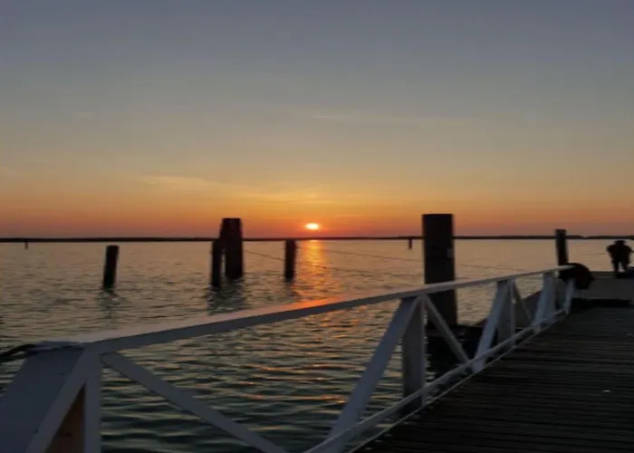 Luminous Flat In With Garden 아파트